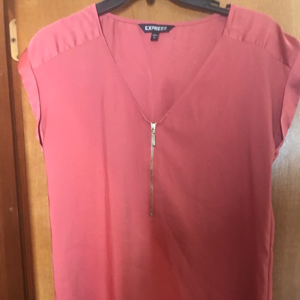 Express Front Zipper Top